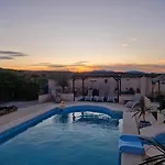 בית נופש Self Catering For The Larger Group *