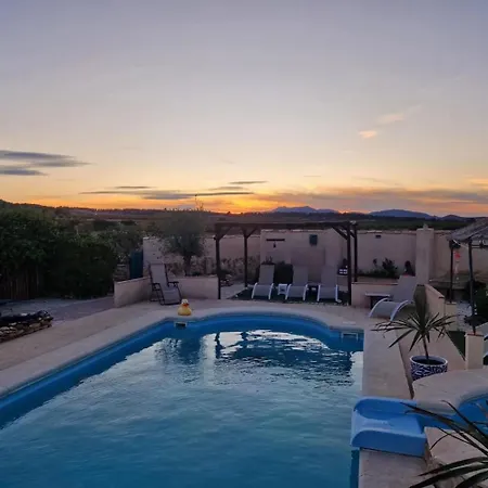 Hébergement de vacances Self Catering For The Larger Group *