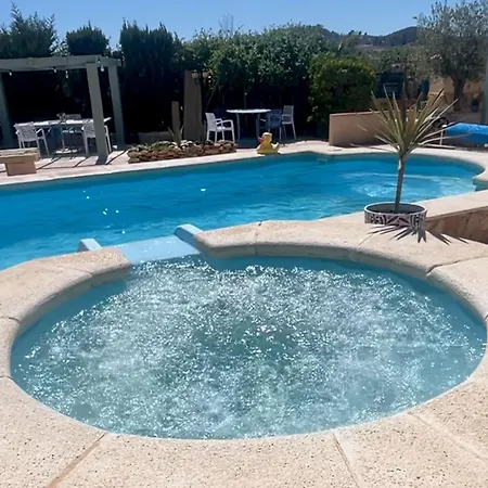 Self Catering For The Larger Group Hébergement de vacances *