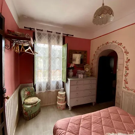 Self Catering For The Larger Group *