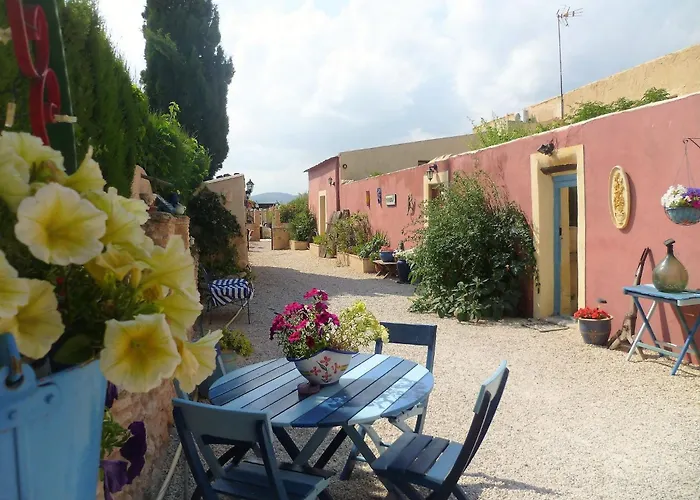 Self Catering For The Larger Group Úbeda